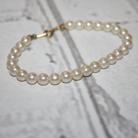🤍 Pearl Beaded Bracelet · 7.5" · Clasped Fit · Timeless Elegance ✨ - Picture 2 of 3